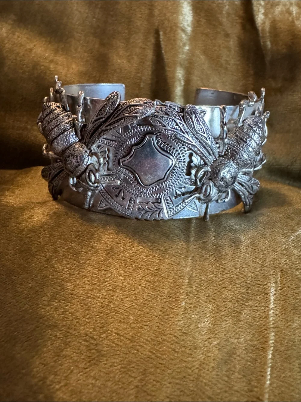 N/A handcrafted silver